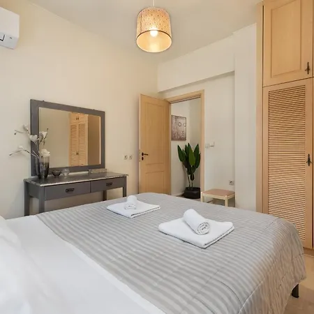 Mikaela's Pool House Afantou