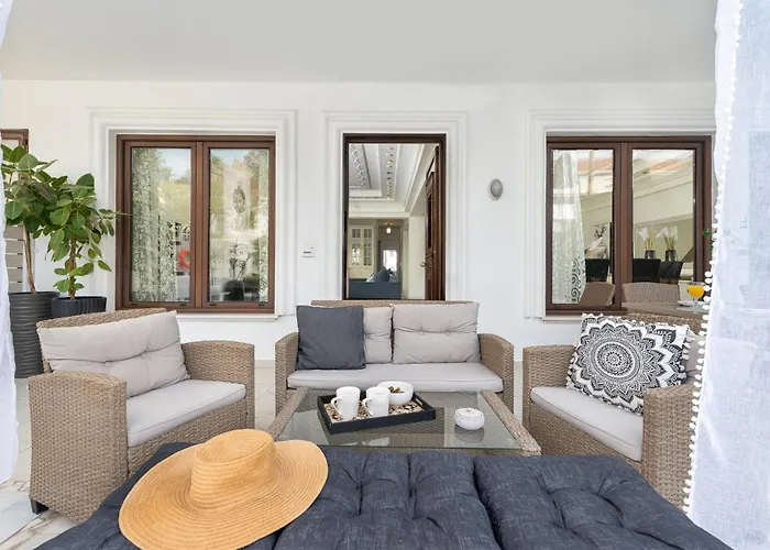 Mikaela's Pool House Villa Afantou