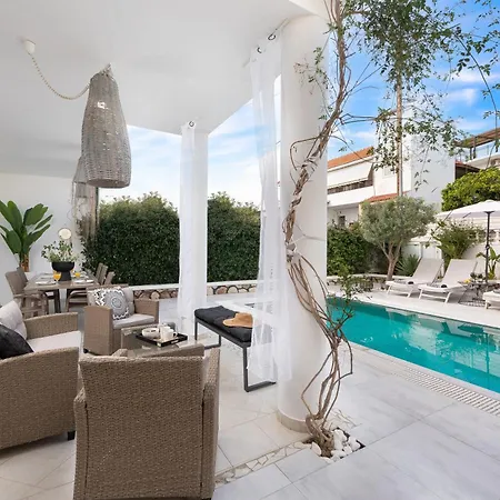 Villa Mikaela's Pool House *