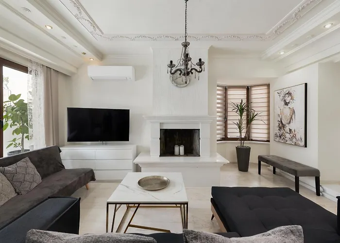 Villa Mikaela's Pool House