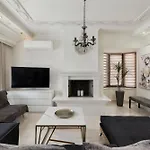 빌라 Mikaela's Pool House